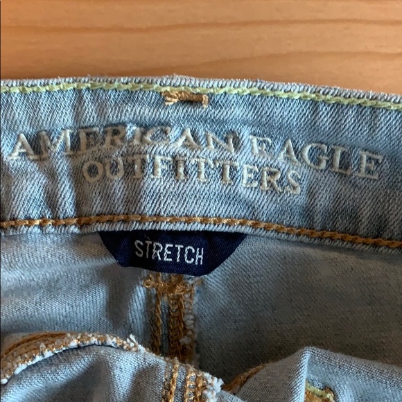 AE Shorts - Picture 3 of 4